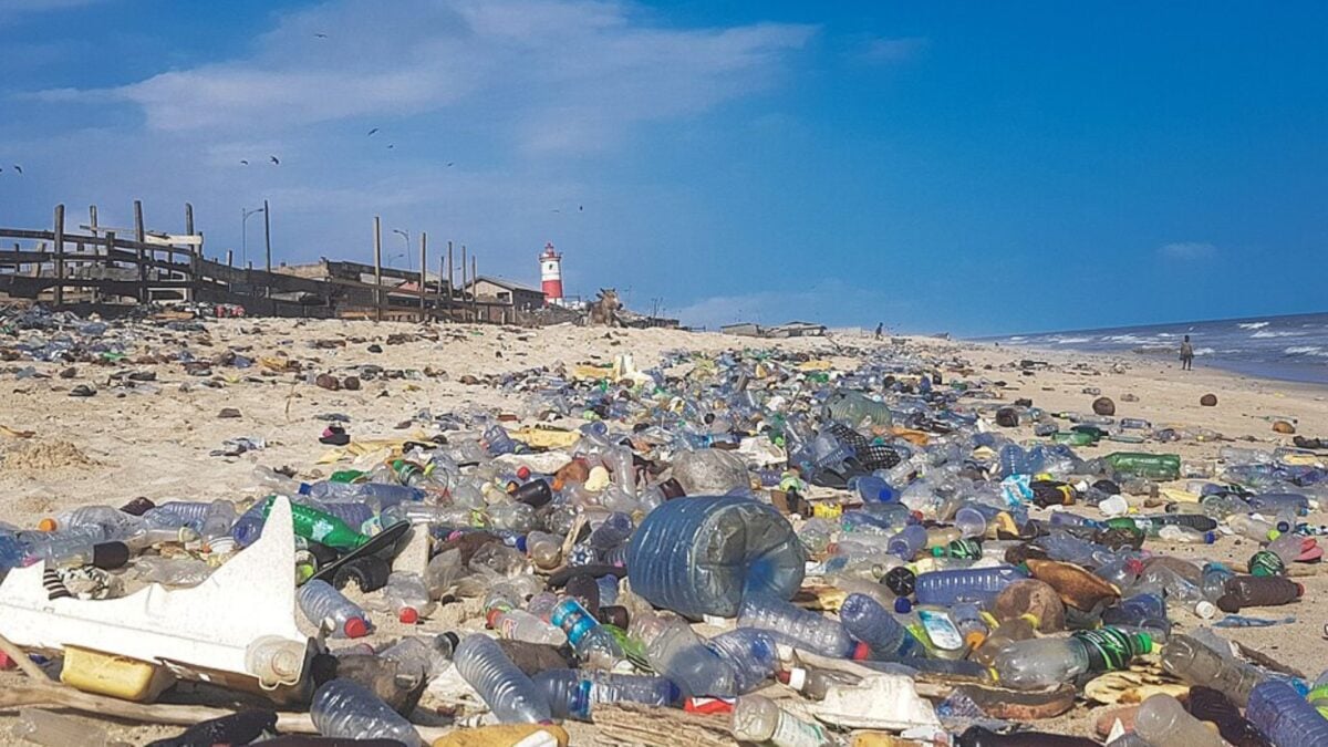 We’ll Be Dumping a Garbage Truck of Plastic Every Second by 2040, Report Warns