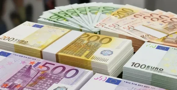 Ukraine Cabinet backs laws for cheaper, faster euro transfers