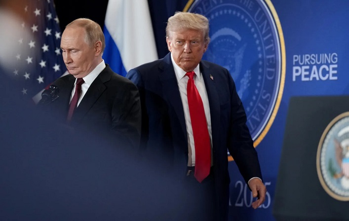 Trump discusses the idea of forming an alternative to the G7 with five countries, including Russia.