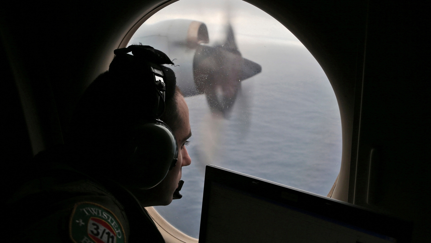 Deep-sea search for Malaysia Airlines Flight 370 to resume Dec. 30 : NPR