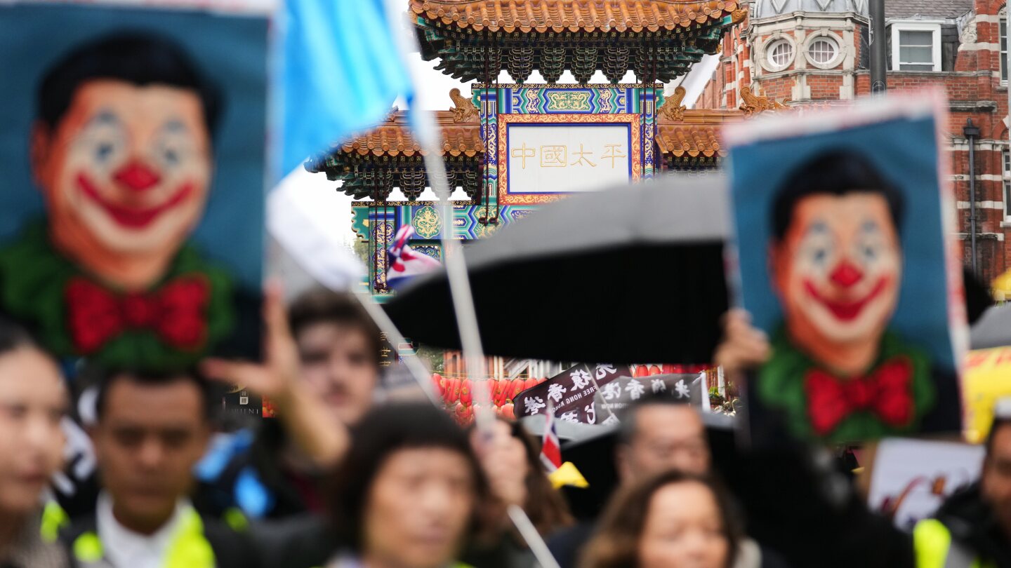 China criticizes UK for delay in London embassy decision