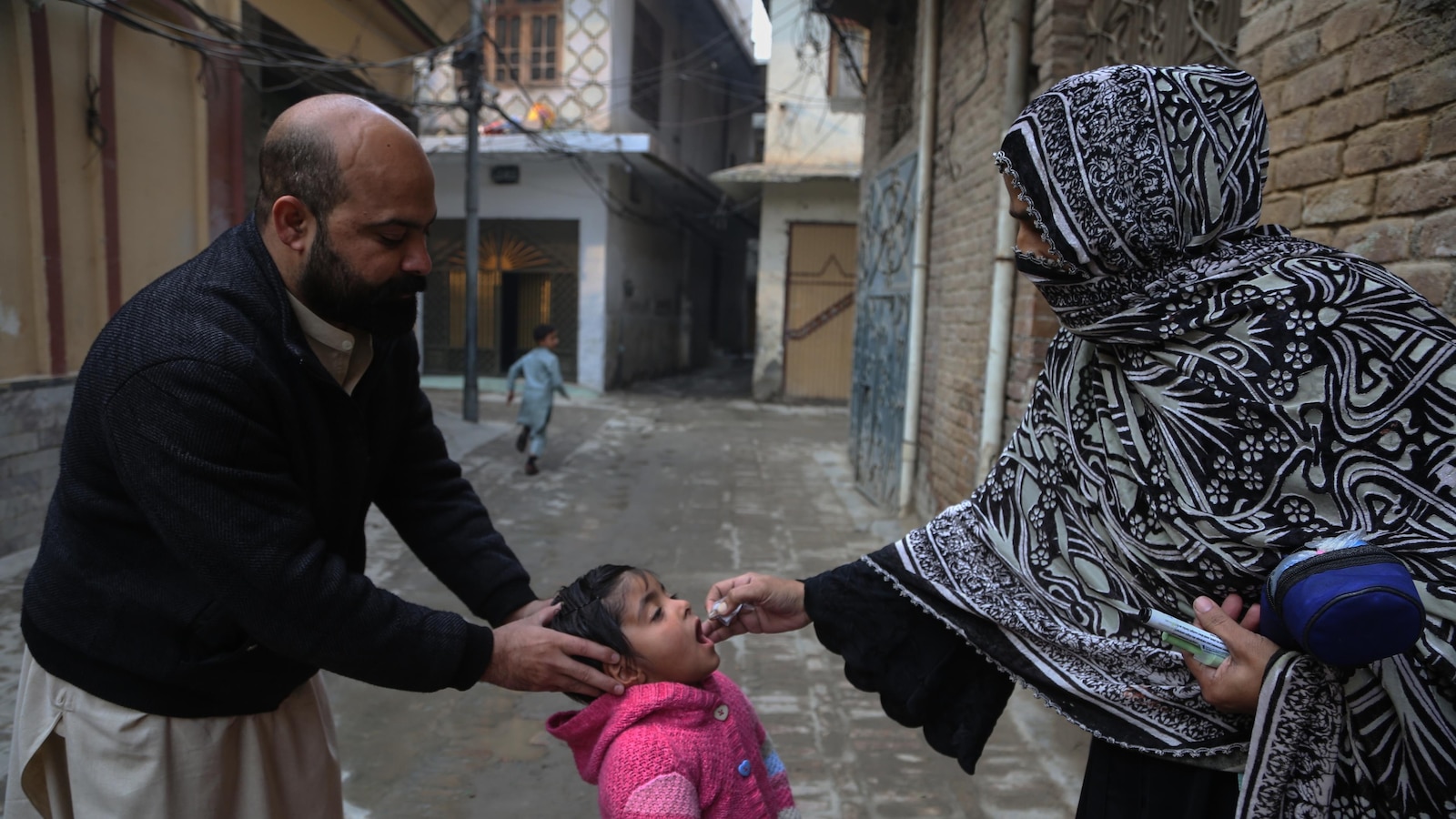 Pakistan begins last anti-polio vaccination drive of 2025 after surge in new cases