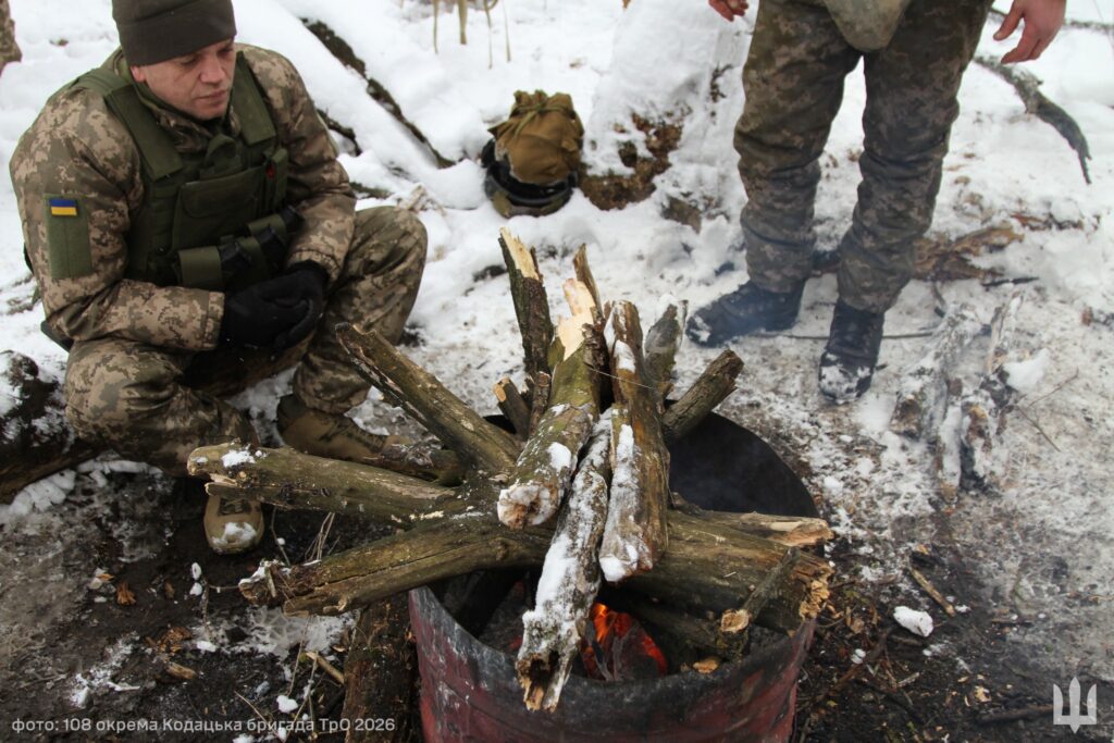 As Russians advance on Zaporizhzhia, Ukrainian units turn on each other