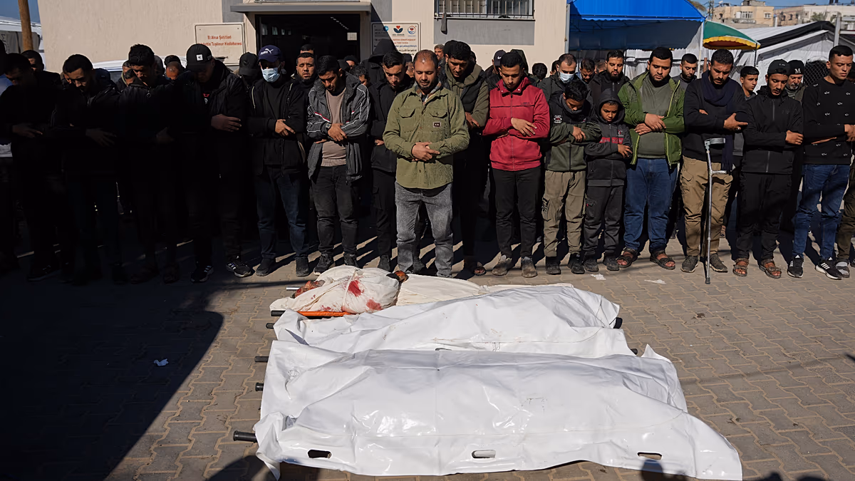 Video. Gaza air strike by Israel kills Hamas commander and four others