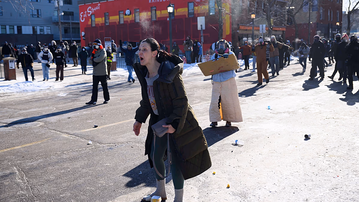 Video. Hundreds gather at memorial for Alex Pretti, the man killed by Border Patrol officer in Minneapolis