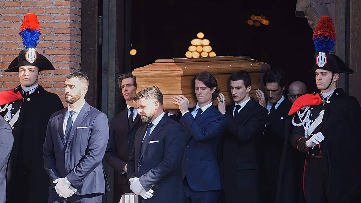 Stars and public say final goodbye to ‘last emperor’ of fashion Valentino at Rome funeral