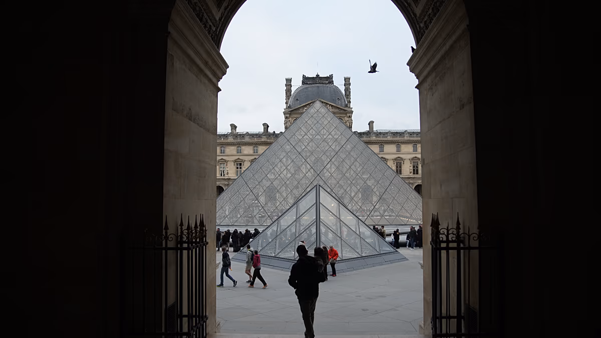 New strike at Paris Louvre Museum leads partially closure as staff protest over working conditions
