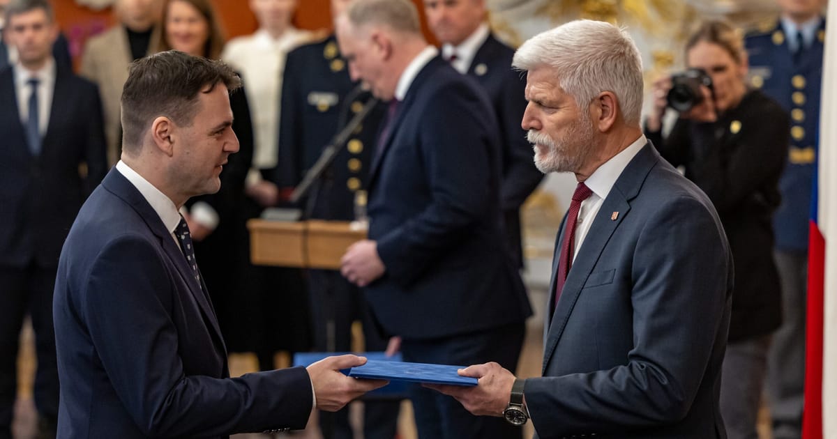 Czech rift deepens as president accuses foreign minister of ‘blackmail’ – POLITICO