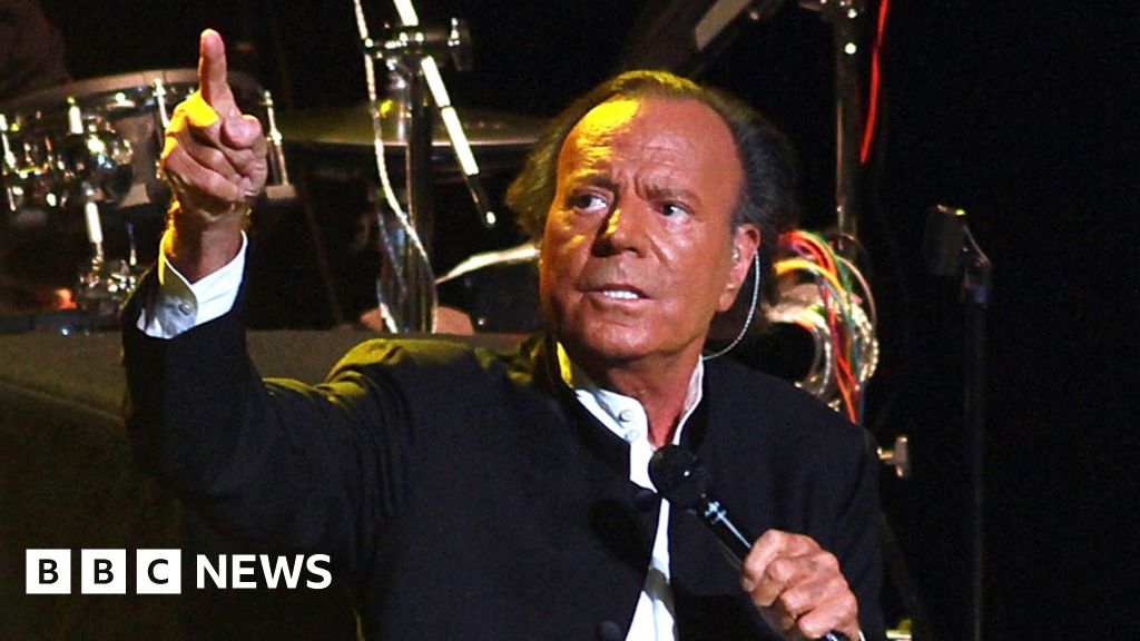 Singer Julio Iglesias faces Spanish inquiry into sexual assault allegations