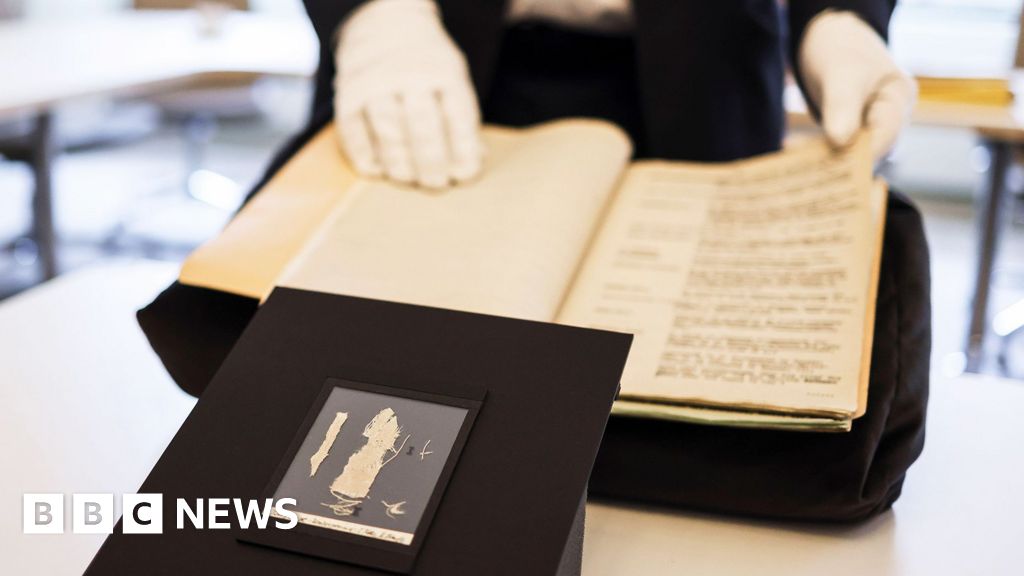 Germany returns stolen fragments of Bayeux Tapestry to France