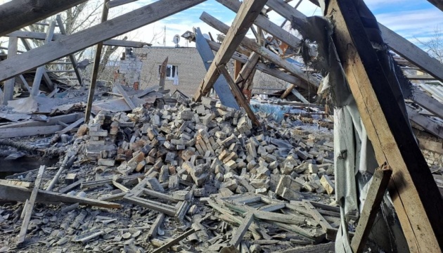 Russian attacks leave one dead, damage homes in Kherson region