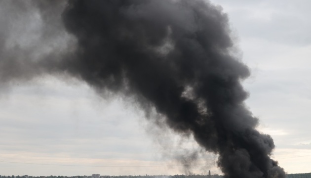 Russian forces strike shopping center in Sumy