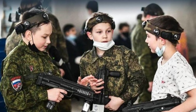 Kremlin militarizing children, no longer disguising military training as “education”, Ukrainian intel reports