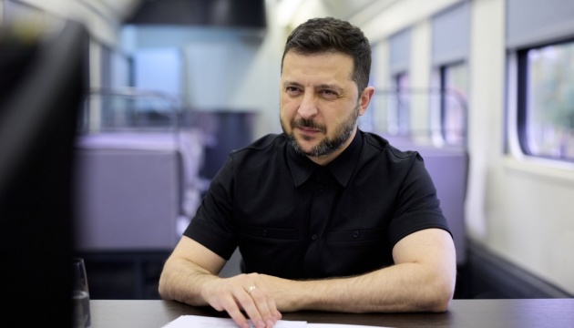 Zelensky thanks railway workers and rescuers who ensure Ukraine’s ability to endure Russian attacks