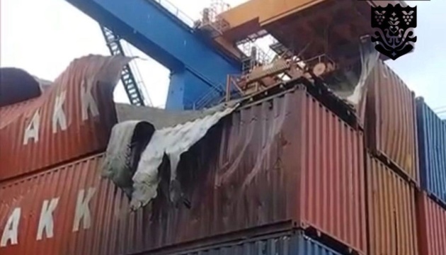 Russians strike two ports in Odesa, one dead and eight wounded