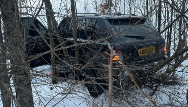 In Chernivtsi region, violator injures border guard while attempting to break through border