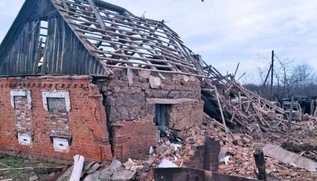 Three injured in 684 Russian strikes on Zaporizhzhia region over past day