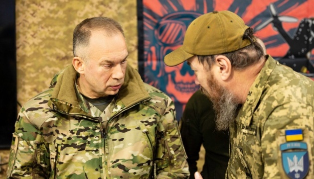 Russians try to increase pressure, pulling up reserves