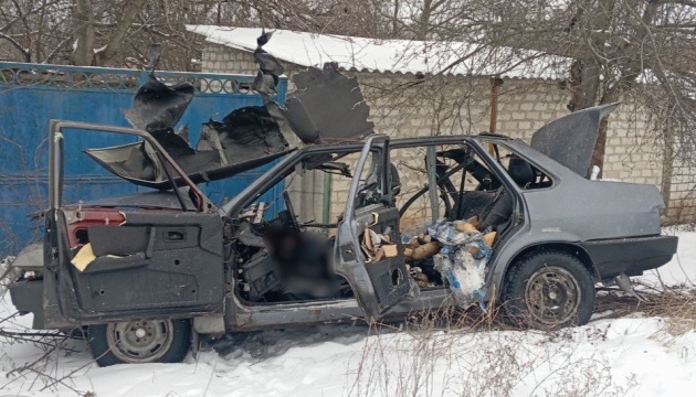 Two volunteers delivering bread killed