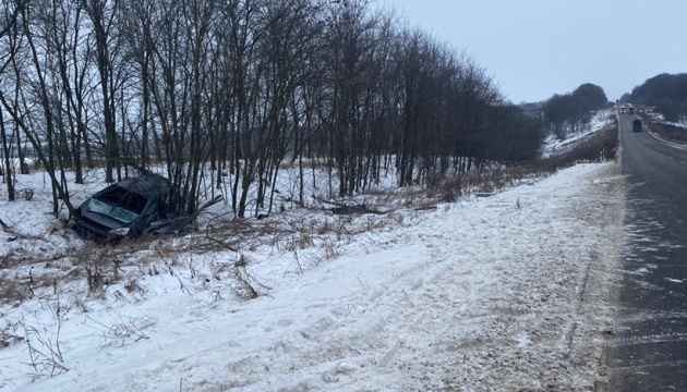 Two-month-old baby dies and four-year-old girl injured in traffic accident in Kharkiv region