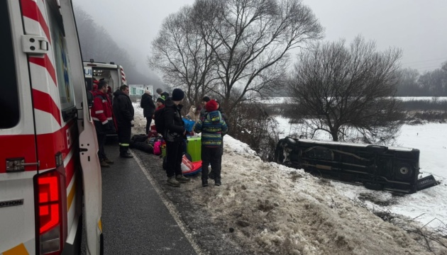Bus carrying children overturns in Zakarpattia region, casualties reported