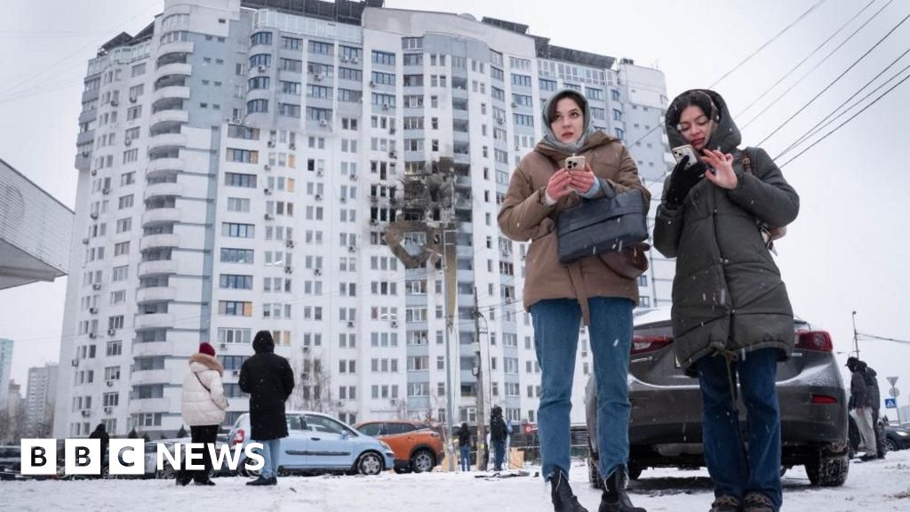 Trump says Putin will not attack Ukraine cities during cold week