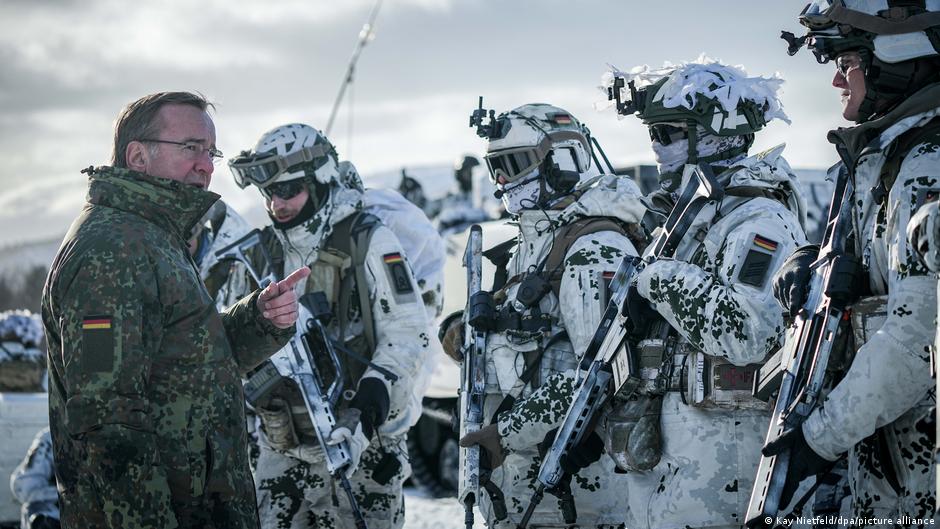 Greenland row: German military ends short deployment – DW.com