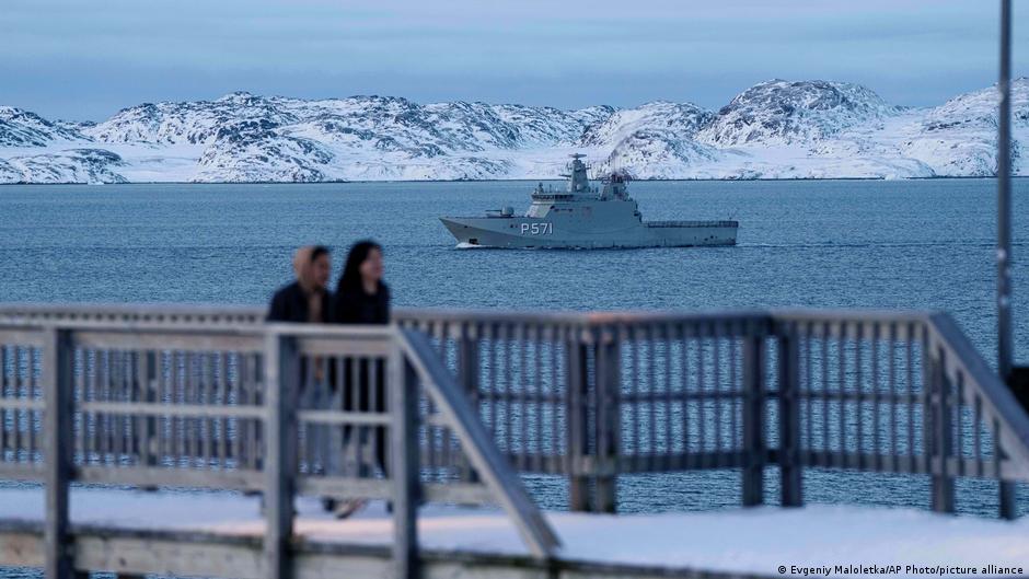 Trump signals tariffs on nations that oppose Greenland goal