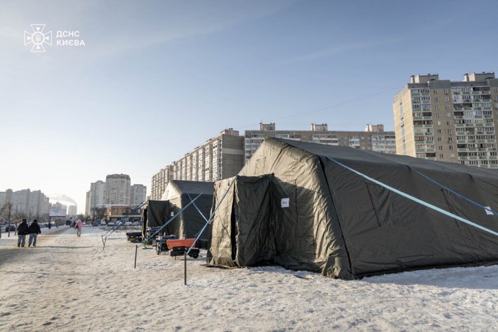 “Not sufficient”: Zelenskyy criticizes Kyiv’s response as over 500 buildings remain without heat