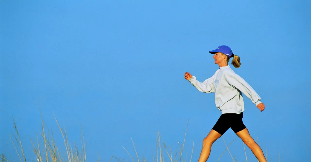 Here’s How Long You Should Walk Every Day to Prevent Back Pain
