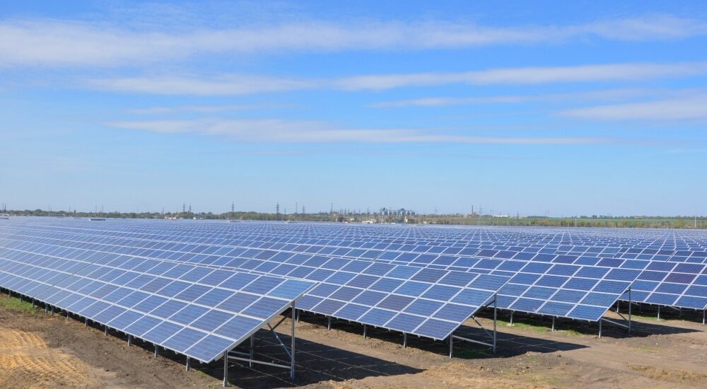 Solar can’t stop Ukraine’s blackouts. Can it become part of a more resilient power system? (INFOGRAPHIC)