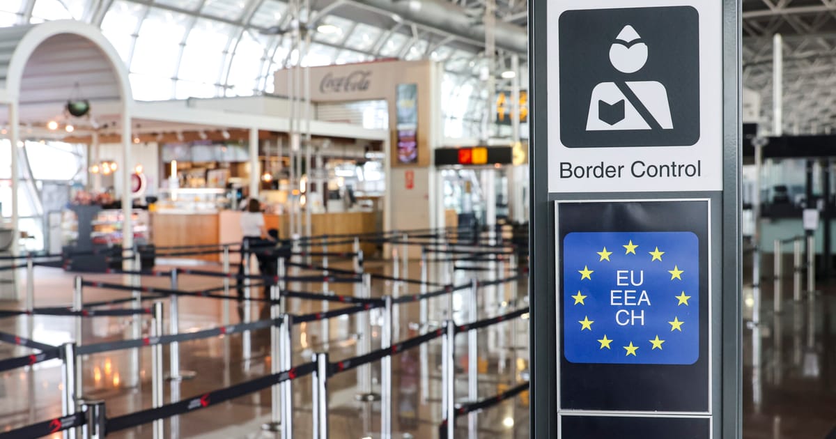 Airports and EU clash over new border control rules – POLITICO
