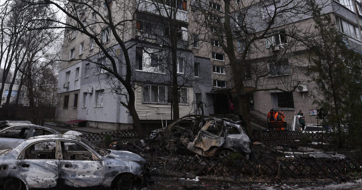 Russia bombs 2 Ukrainian regions into darkness while freezing weather closes in – POLITICO