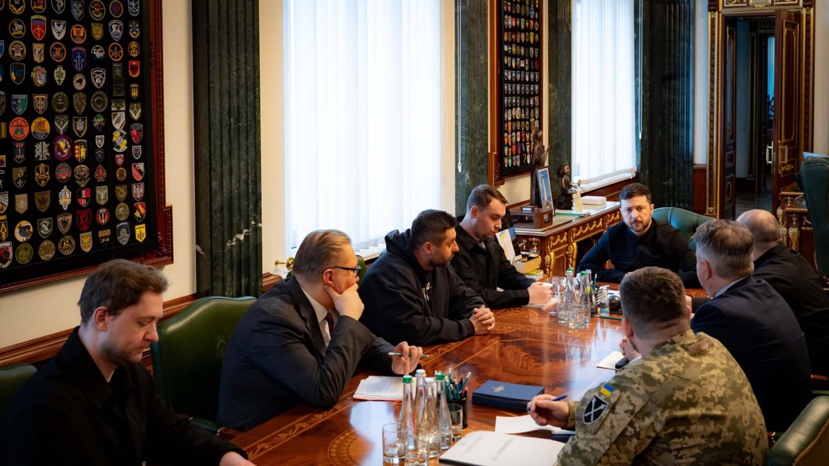 Zelenskyy instructs ministers to support, assess economic aspects of future Ukraine-USA deals