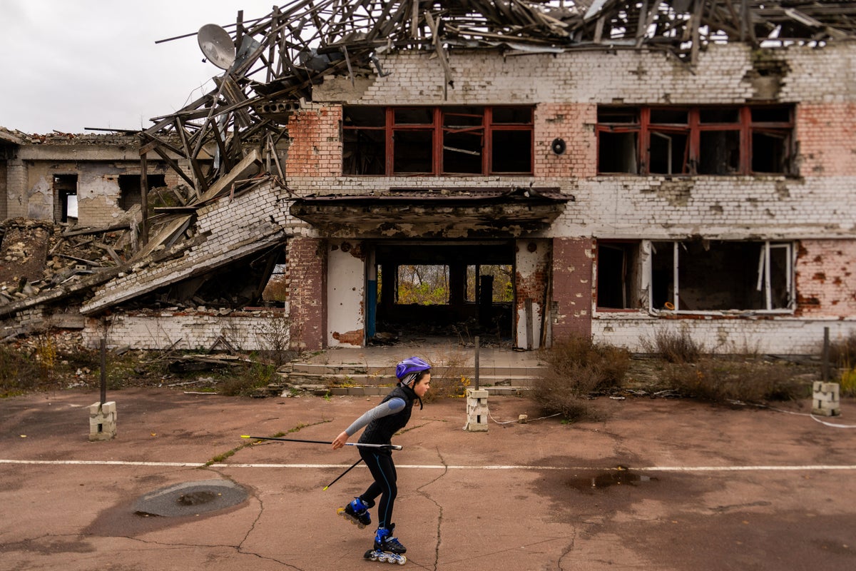 At a war-ravaged sports center in Ukraine, the hope for Olympic glory persists