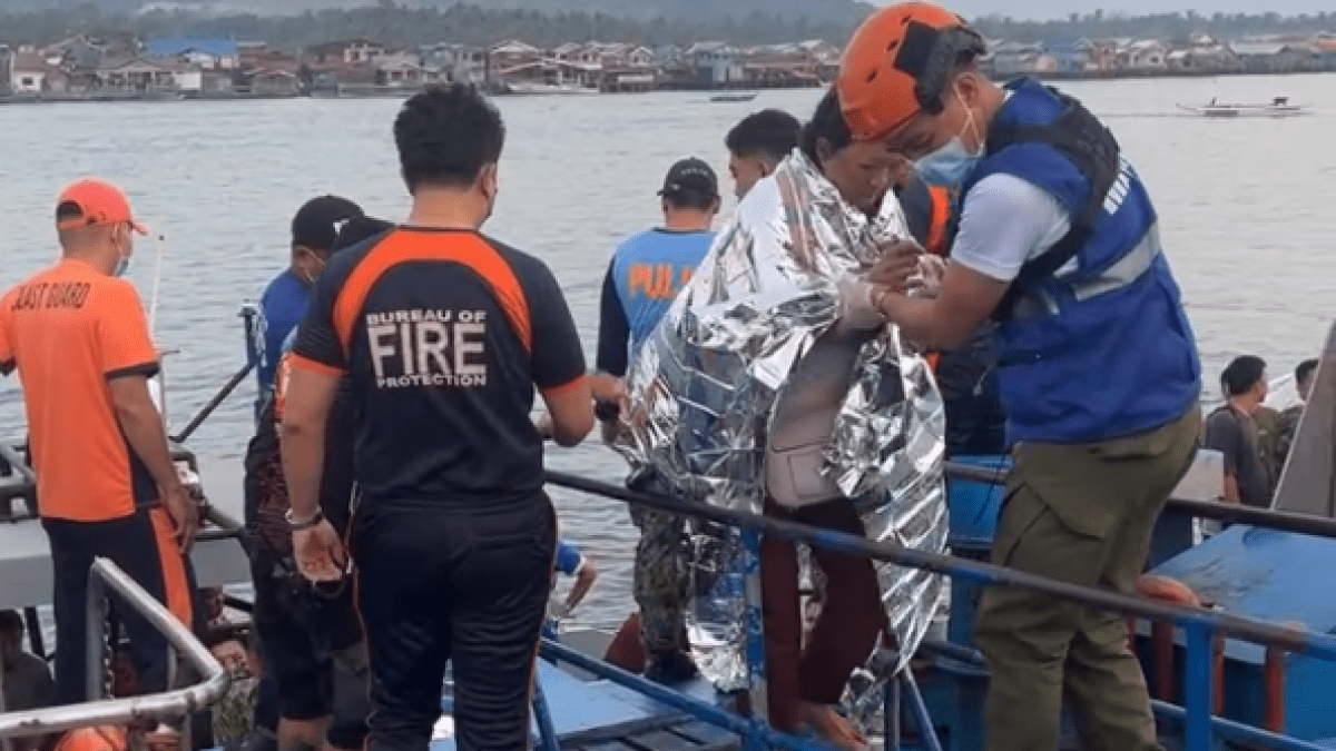 Ferry carrying over 350 people sinks in Philippines, killing at least 15 | Aviation News