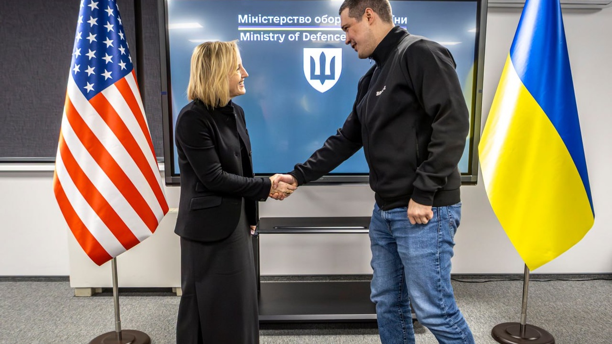 Fedorov, Chargé d’Affaires Davis discuss use of Patriot, HIMARS