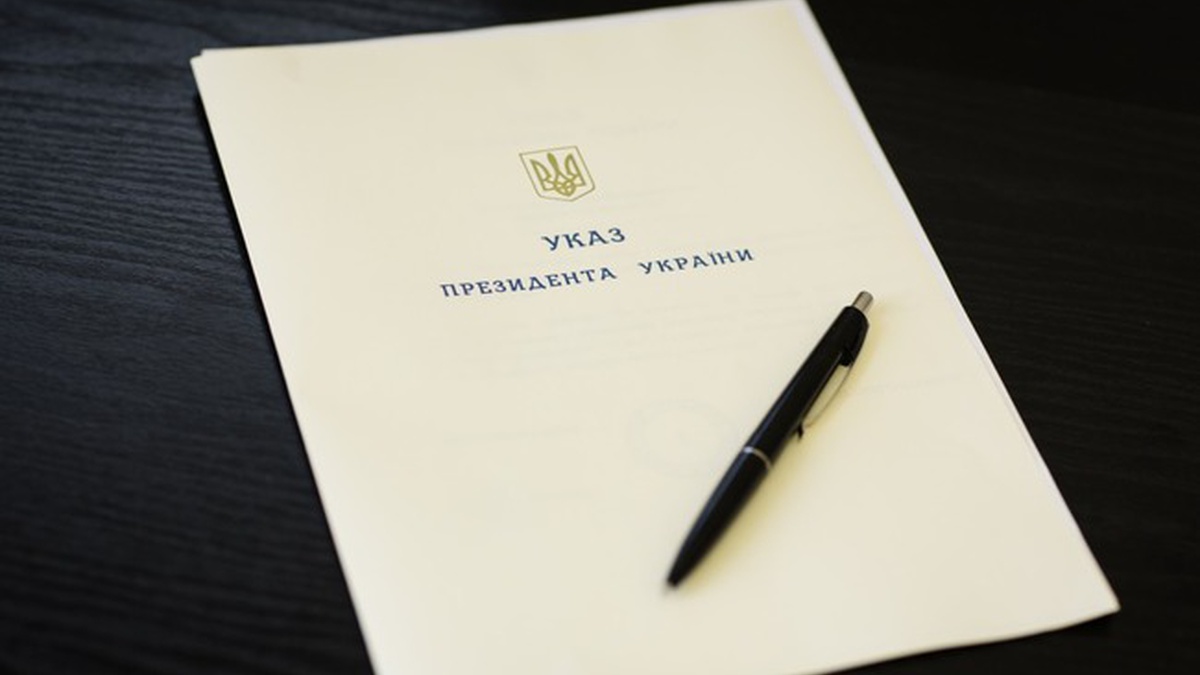 Zelenskyy signs decree allowing men over 60 to serve under military contract
