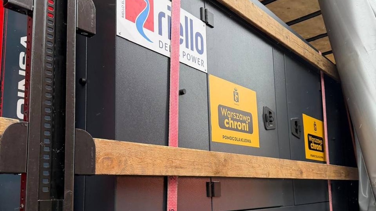 Warsaw mayor sent 90 generators to city of Kyiv