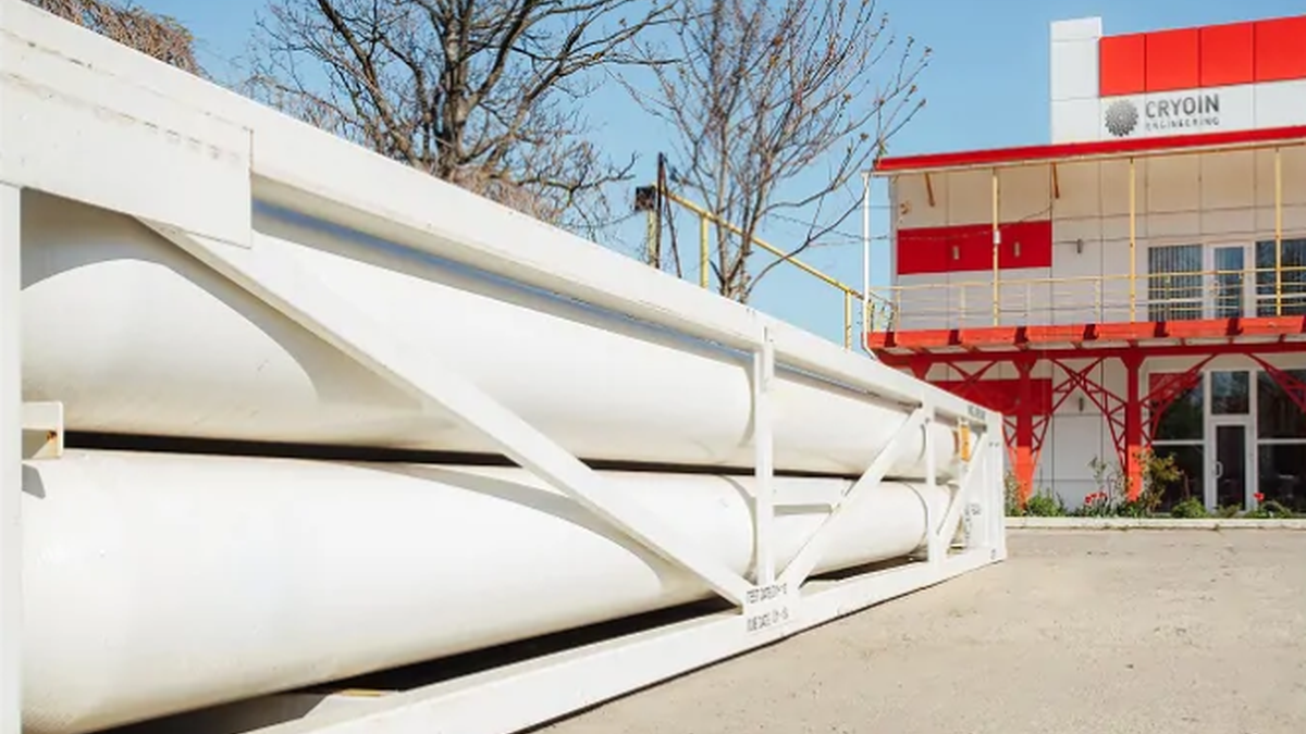 can neon gas be used in military applications?