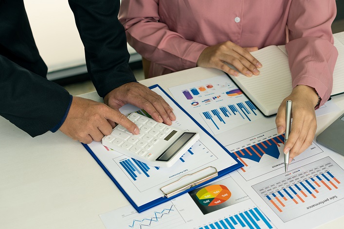 Businesses have cautiously evaluated their economic activity in December, but the result significantly surpassed last year’s figure.