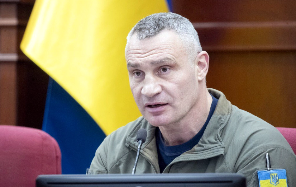 Zelenskyy slams Kyiv’s energy crisis response, Klitschko fires back: “We haven’t met in four years”