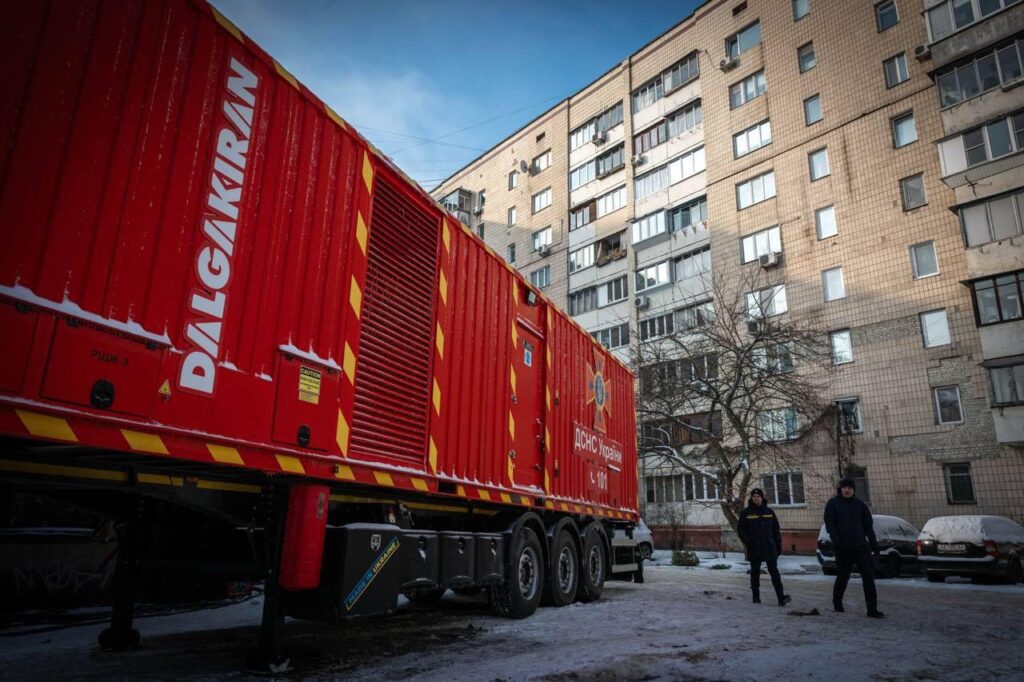 Government installs industrial generators for entire Kyiv apartment blocks as energy system struggles