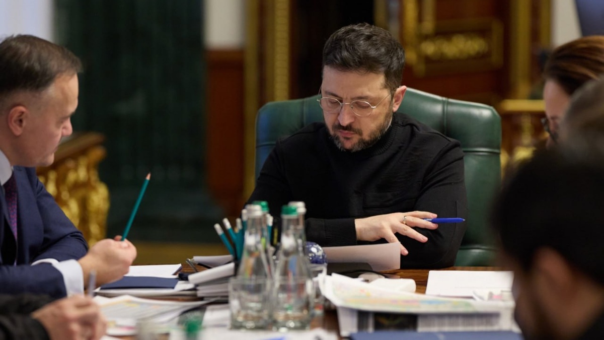 Zelenskyy sets up Kyiv coordination HQ; emergency regime to be introduced in energy sector