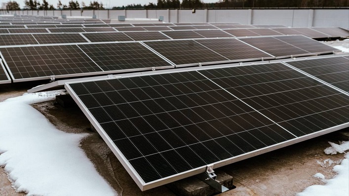 A Ukrainian energy giant launches its third solar power plant in Romania.