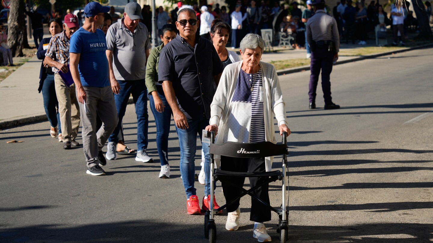 US suspends visa processing from 75 countries over public assistance