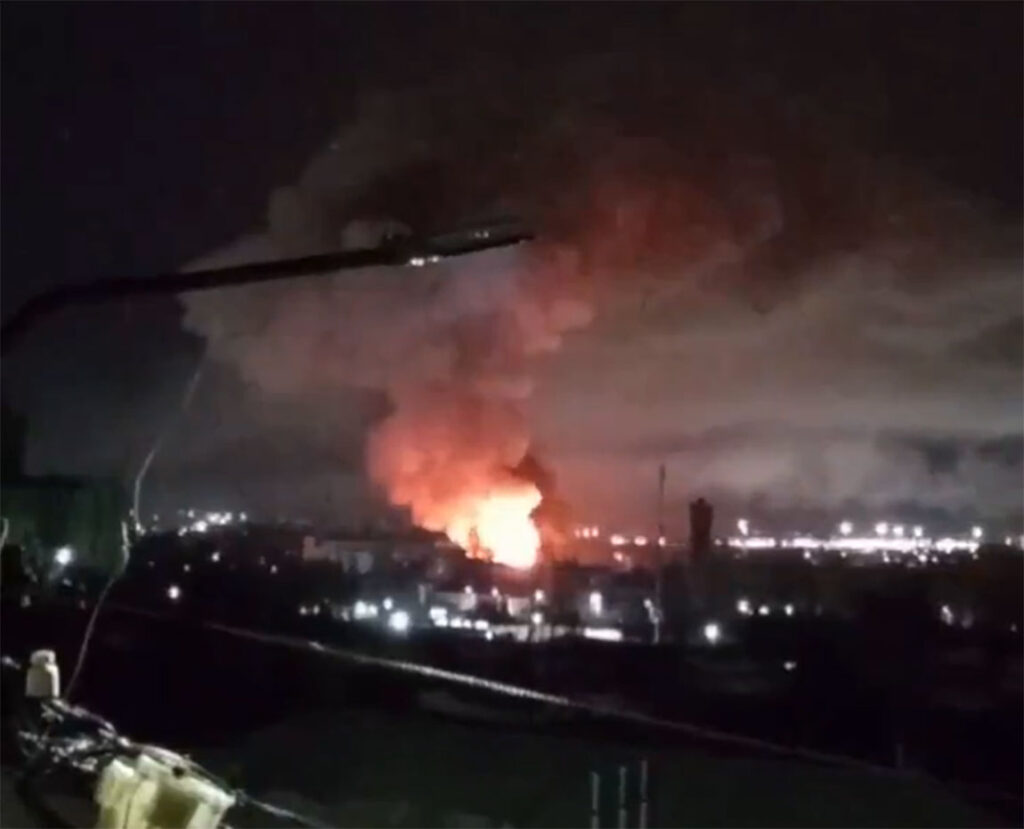 Russian defense-linked Energiya plant burns after latest Ukrainian drone strike (VIDEOS, MAP)