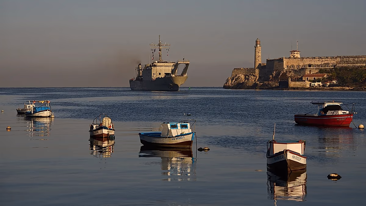 Mexican Navy ships carrying humanitarian aid dock in Cuba as US blockade sparks energy crisis