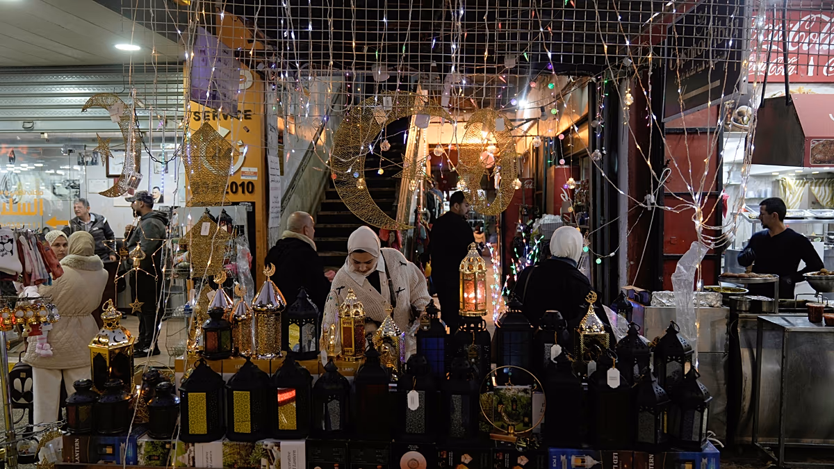 Video. Gaza residents mark start of Ramadan amid economic hardship