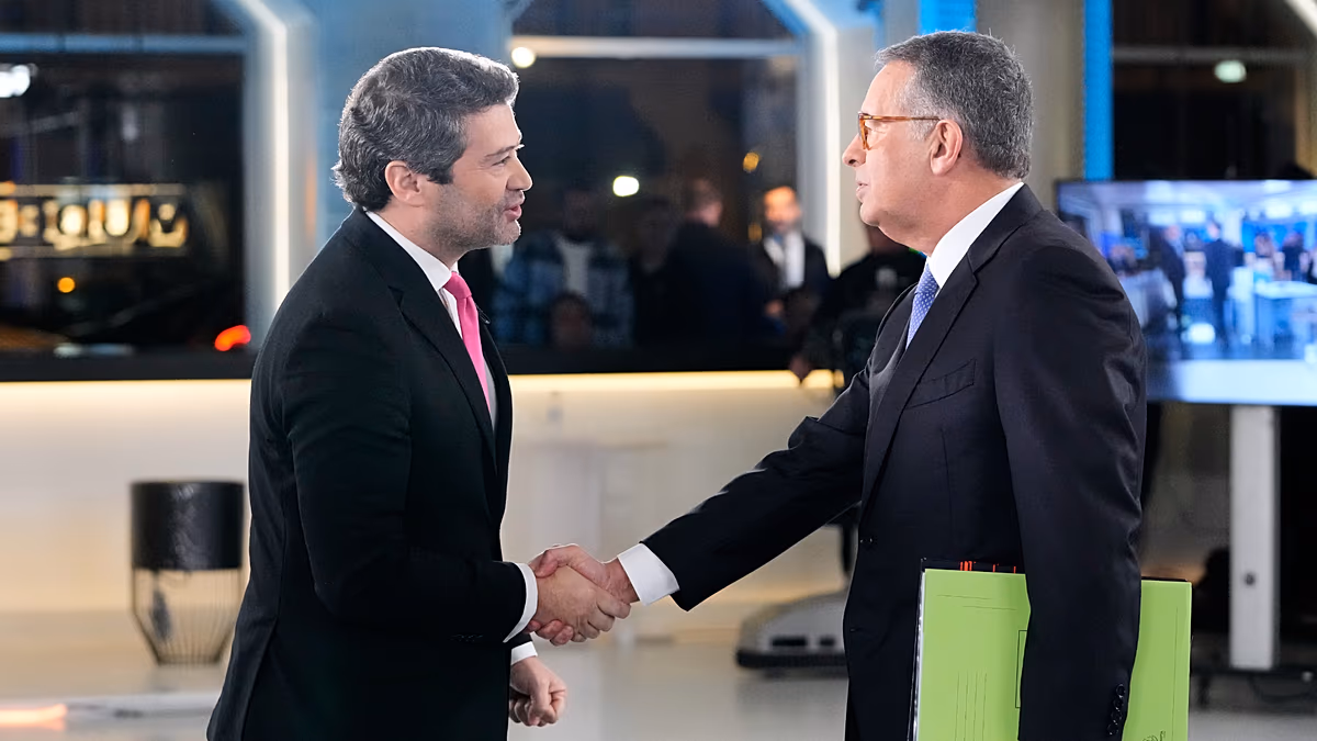 Portugal chooses between moderate and a populist candidates in presidential election runoff